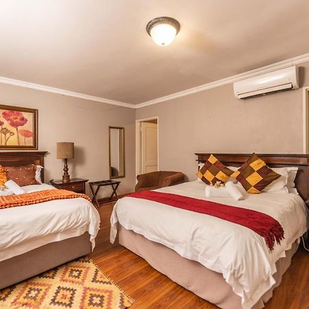 Fatmols Guest Lodge Johannesburg Bagian luar foto
