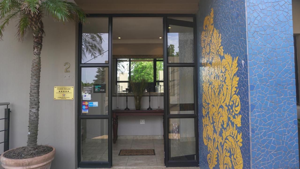 Fatmols Guest Lodge Johannesburg Bagian luar foto