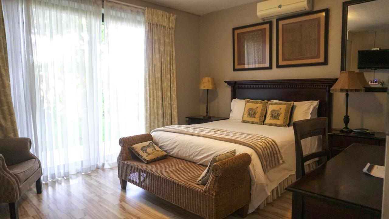 Fatmols Guest Lodge Johannesburg Bagian luar foto