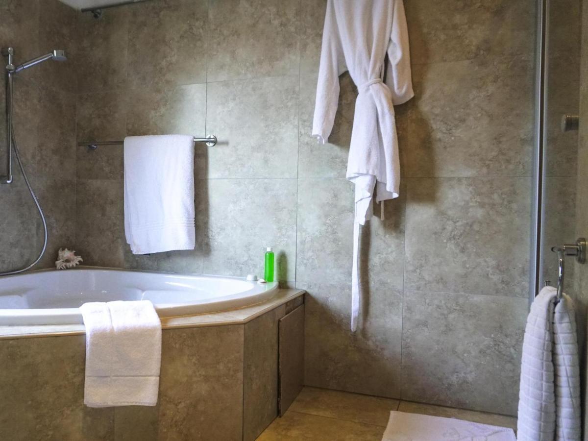 Fatmols Guest Lodge Johannesburg Bagian luar foto