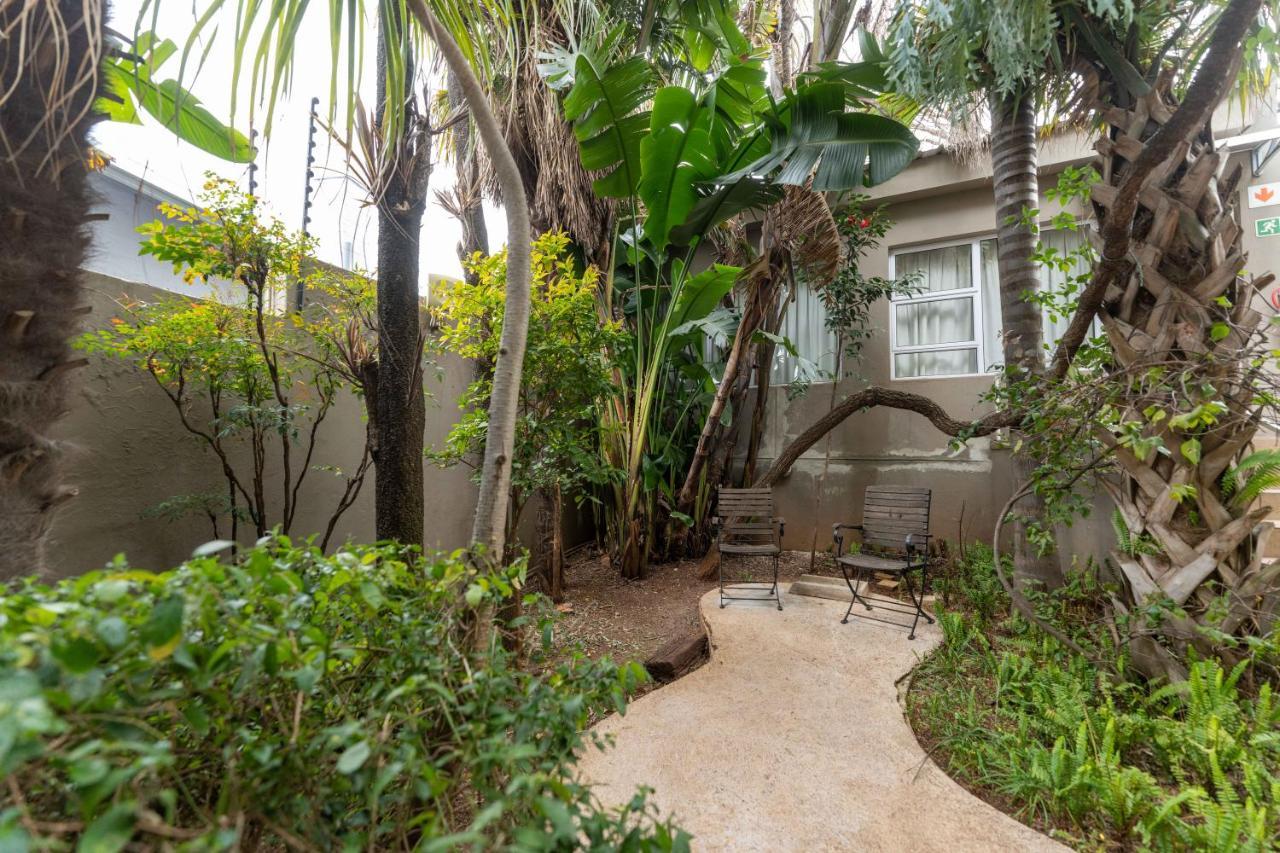 Fatmols Guest Lodge Johannesburg Bagian luar foto