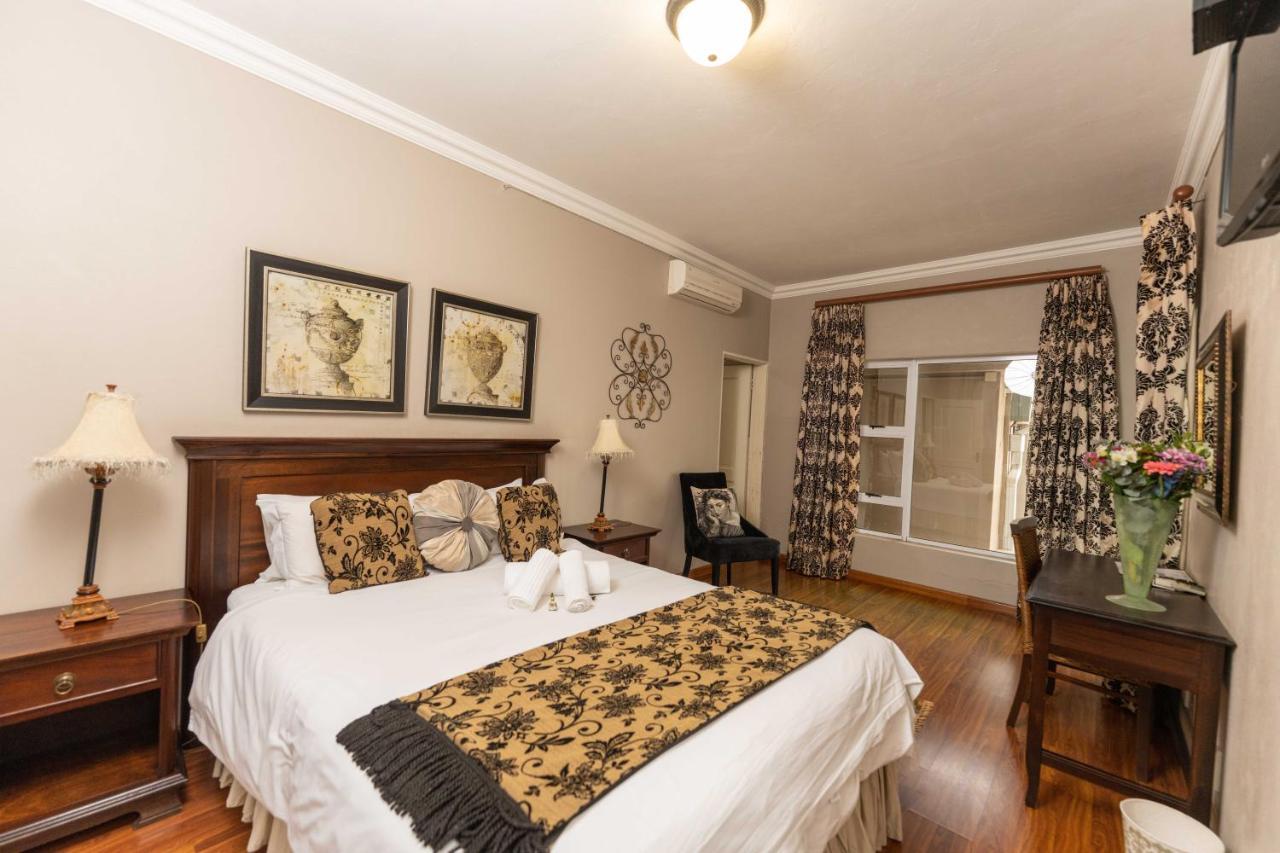Fatmols Guest Lodge Johannesburg Bagian luar foto